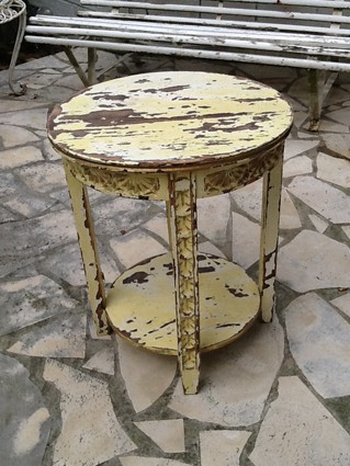 Table peinte style art déco